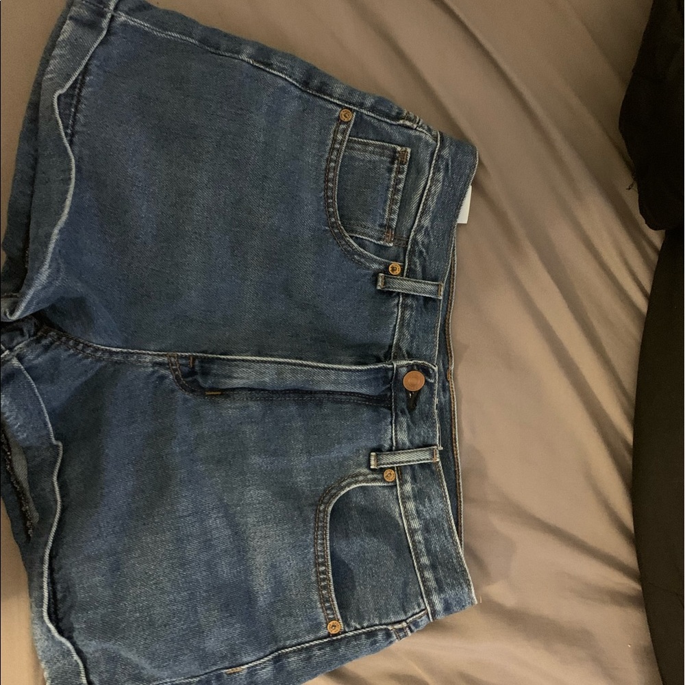 American Eagle hi-rise mom shorts